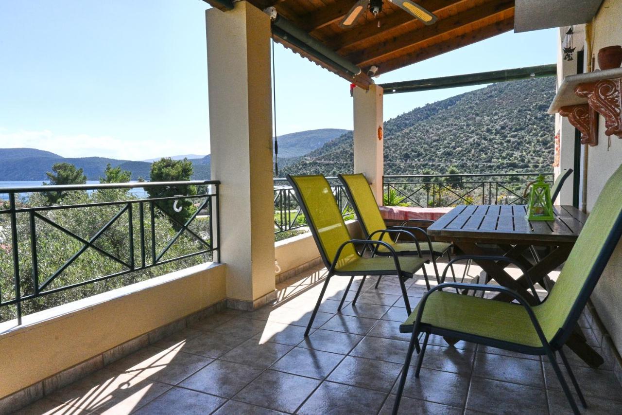 Pavlos' Cottage With Beach View Kórfos Exterior photo