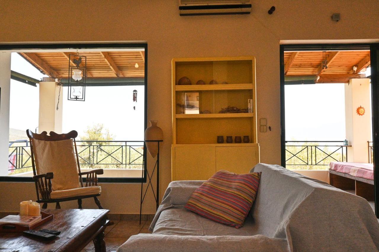 Pavlos' Cottage With Beach View Kórfos Exterior photo